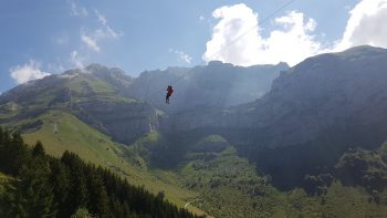 Bon cadeau randonnée tyroliennes avec pause au col de l’aulp